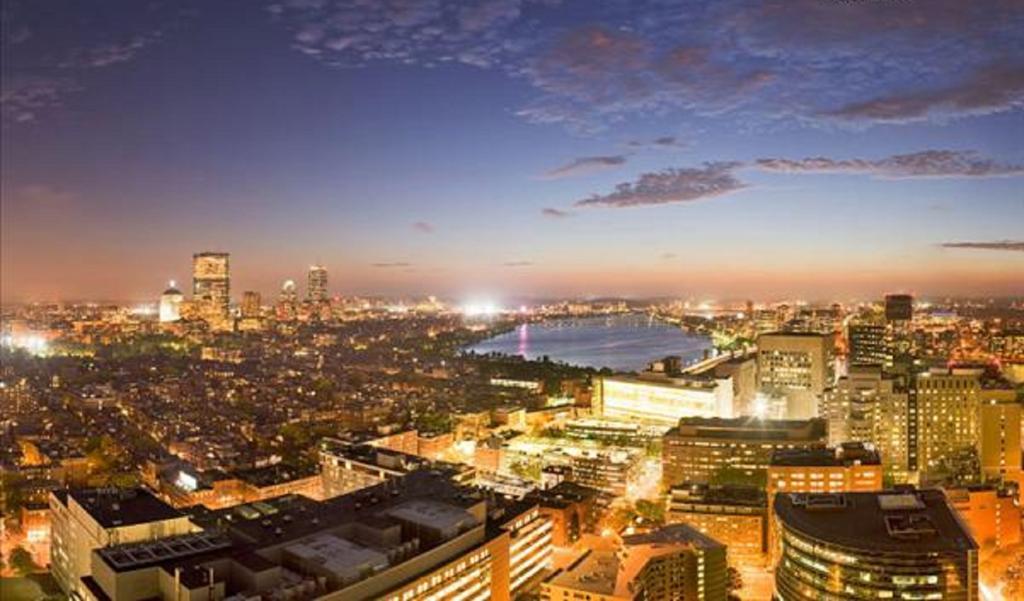 Global Luxury Suites At The Commonwealth Бостон Екстер'єр фото