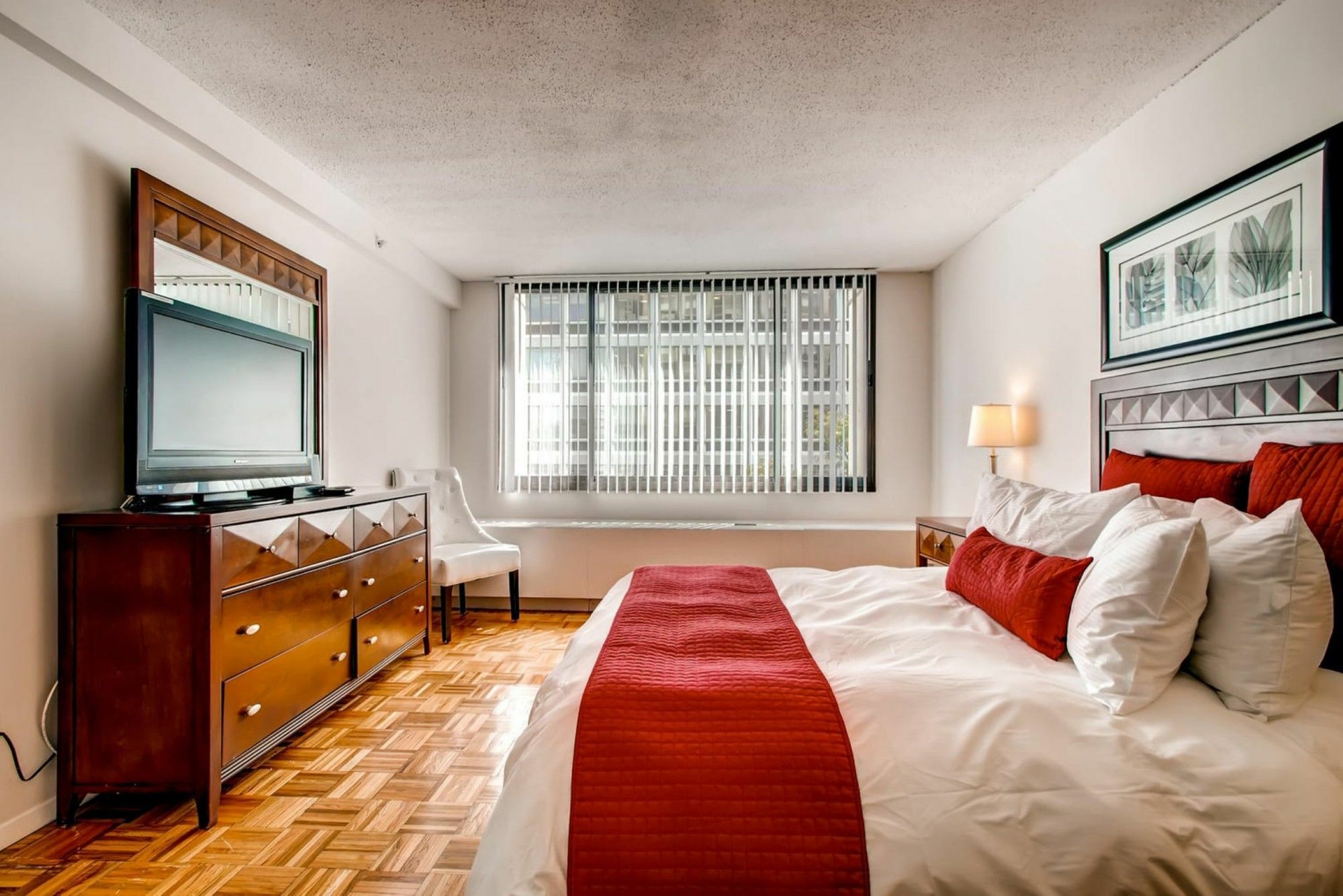 Global Luxury Suites At The Commonwealth Бостон Екстер'єр фото